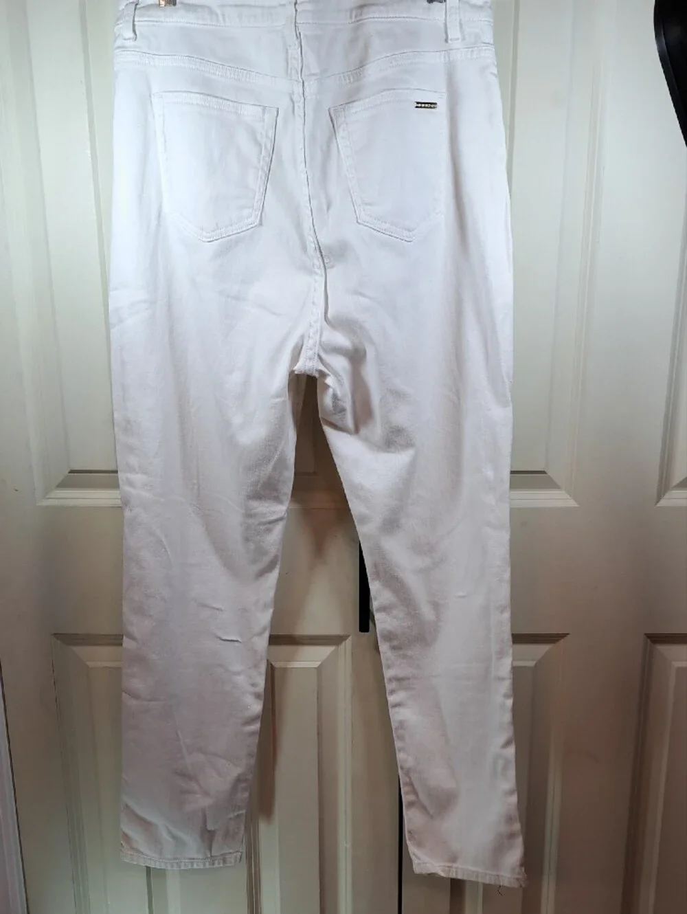 Michael Kors White Skinny Jeans with Gold-Tone Accents